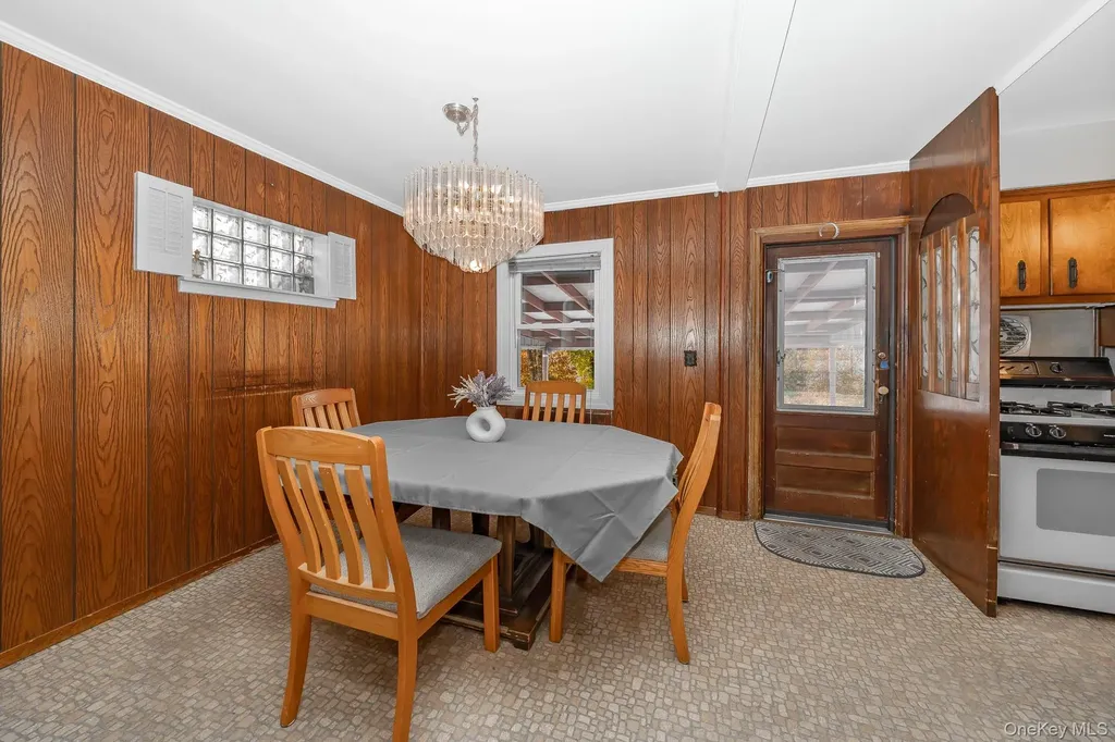 2 Parkview Place Elmont NY 11003