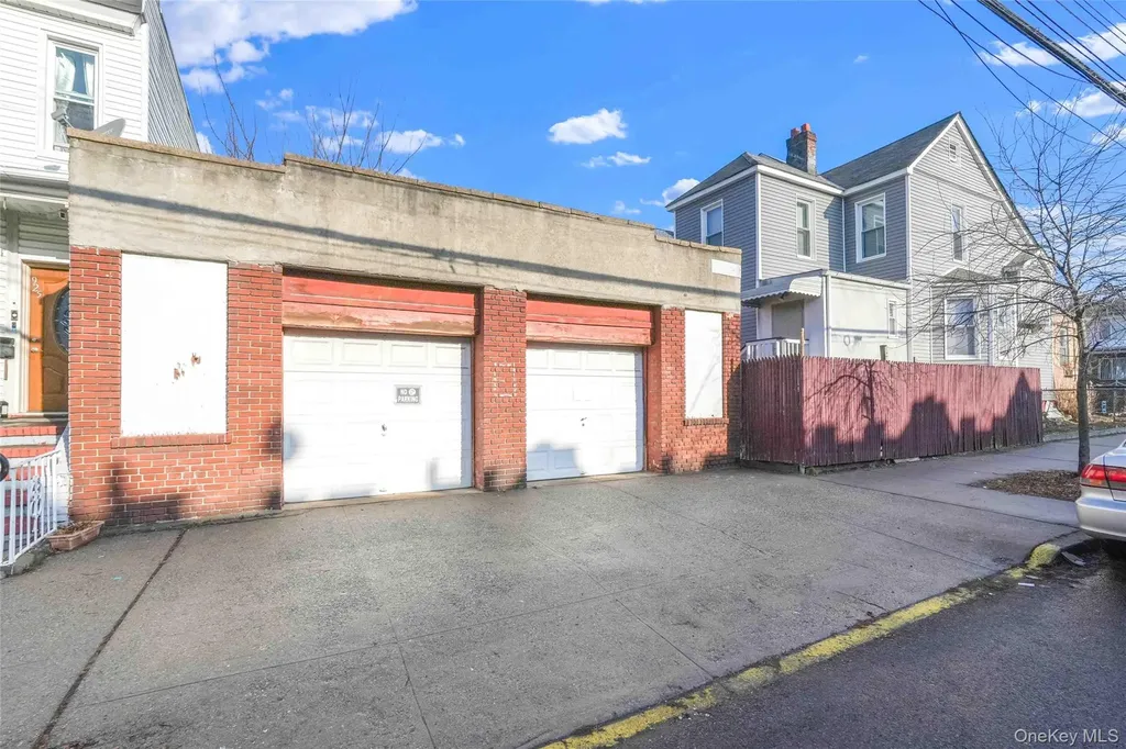 194 Crystal Street Brooklyn NY 11208