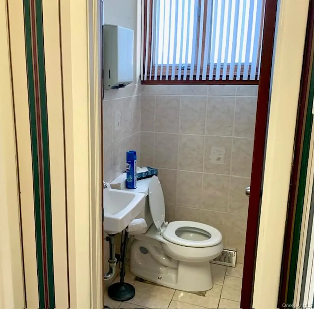 375 Main Street Bay Shore NY 11706