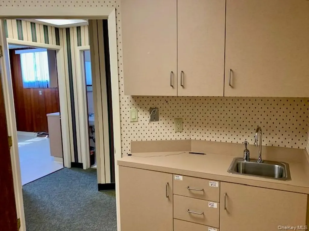375 Main Street Bay Shore NY 11706