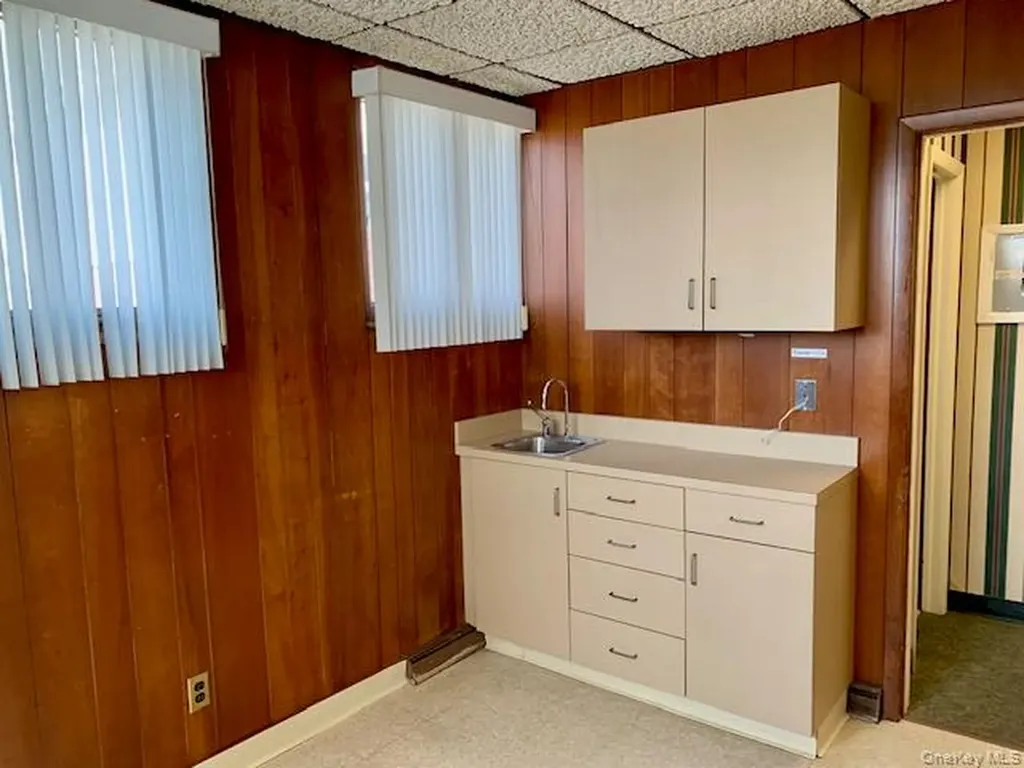 375 Main Street Bay Shore NY 11706