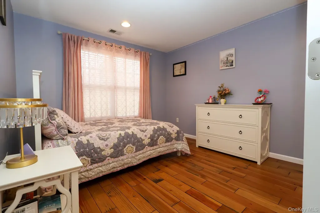 1210 Hawthorn Way New Windsor NY 12553