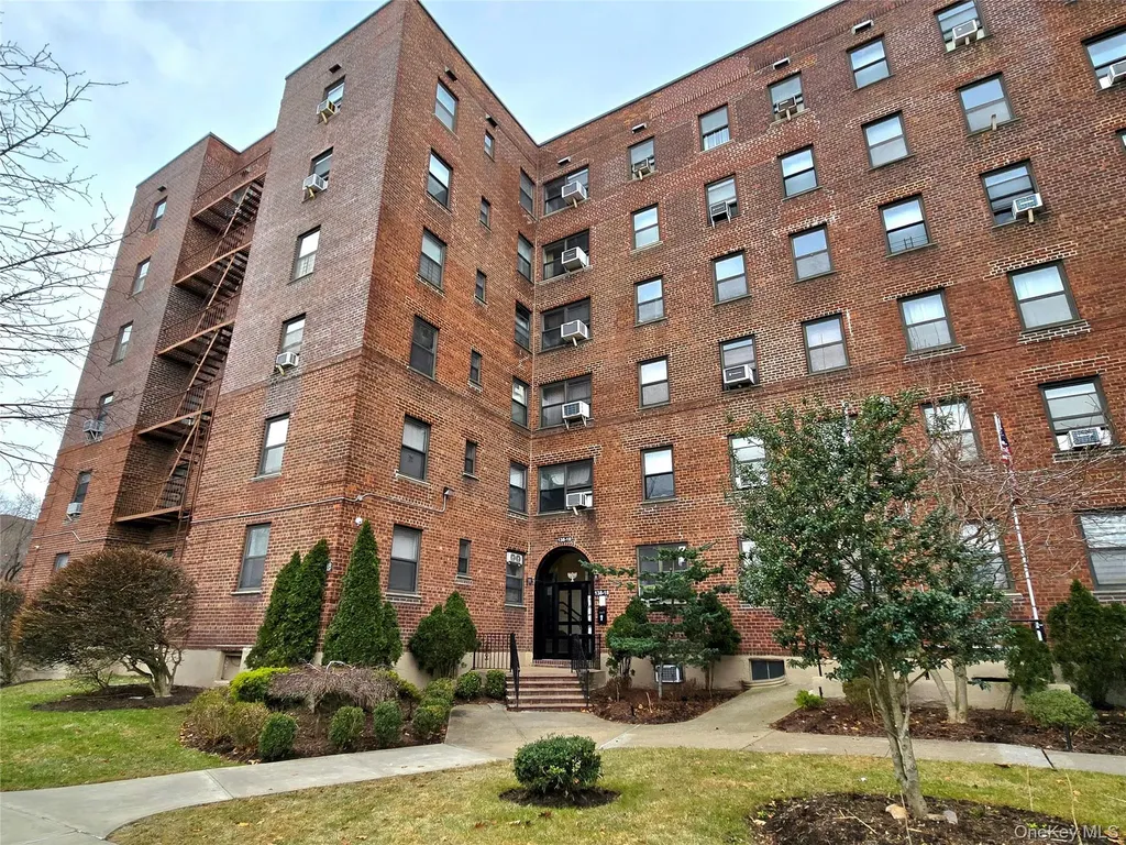 138-18 28th Road Flushing NY 11354