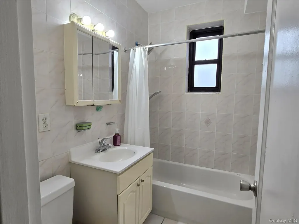 138-18 28th Road Flushing NY 11354