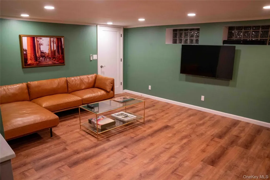 77 Buckley Street Bronx NY 10464