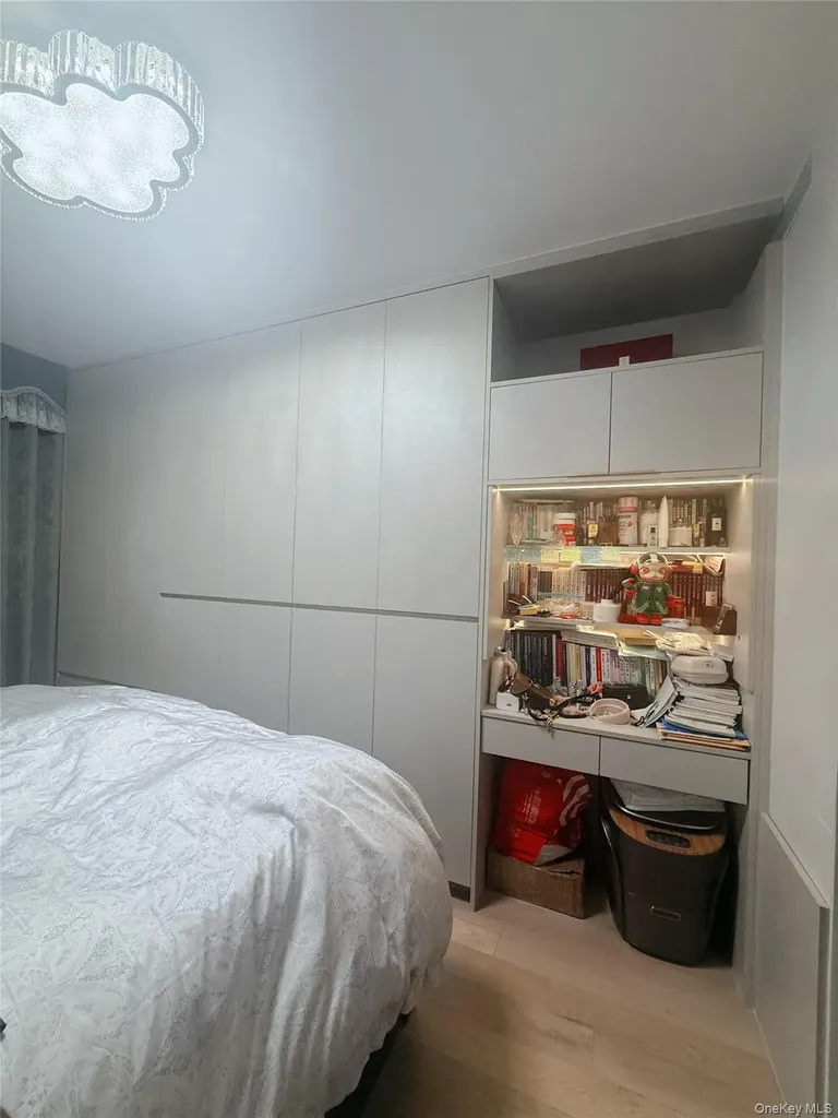 131-02B 40th Road Flushing NY 11354