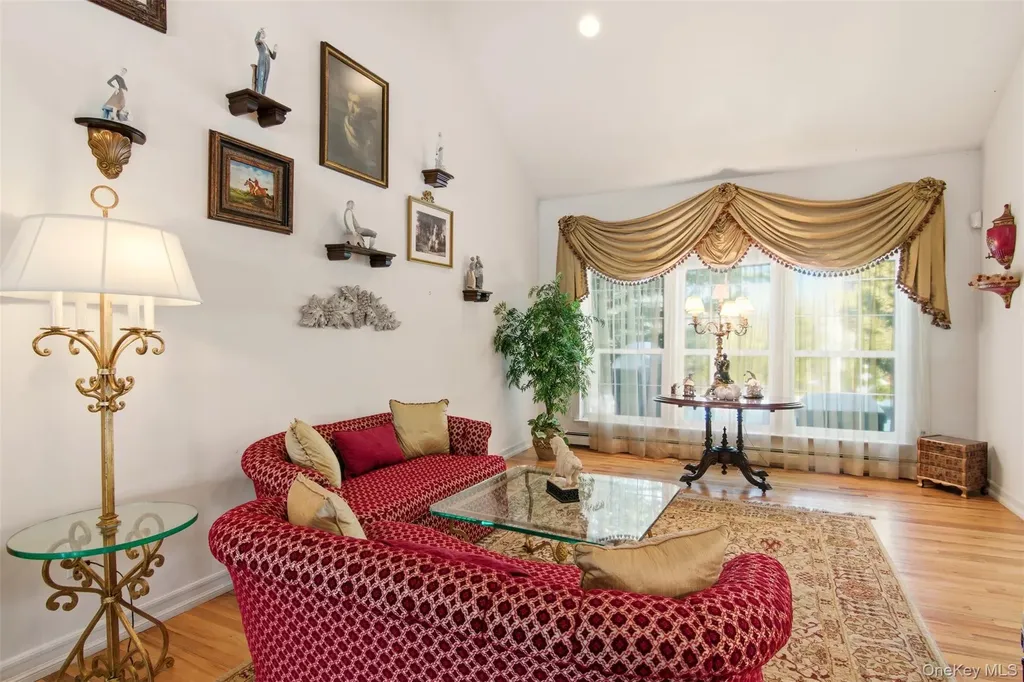 5 Wood Hollow Drive Westhampton NY 11977