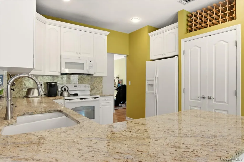 5 Wood Hollow Drive Westhampton NY 11977