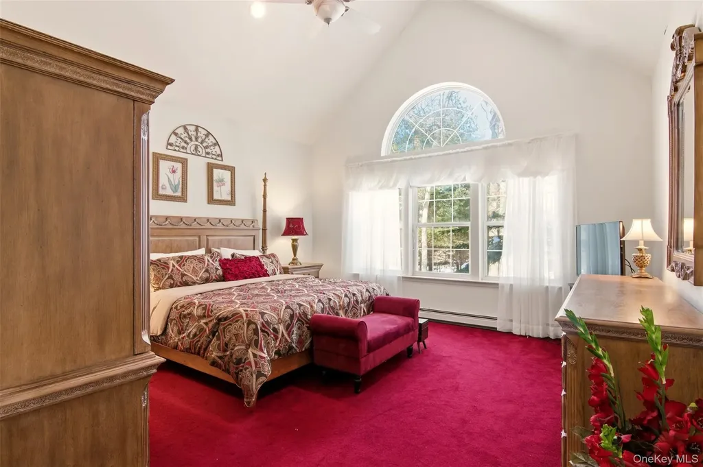 5 Wood Hollow Drive Westhampton NY 11977