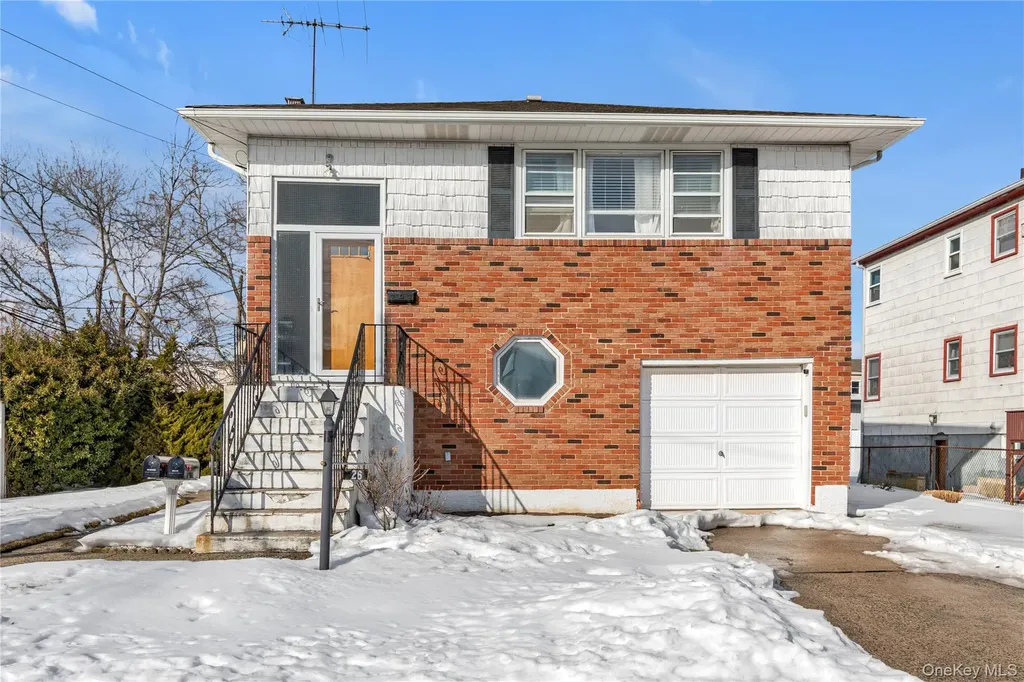 26 Lancaster Road Island Park NY 11558