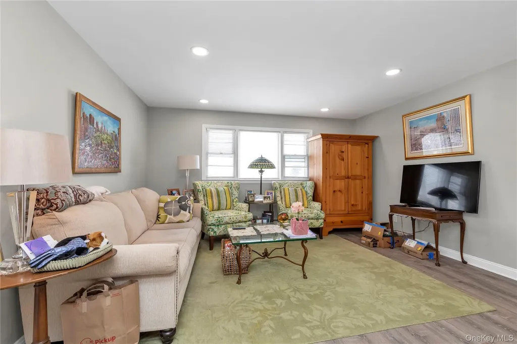 26 Lancaster Road Island Park NY 11558