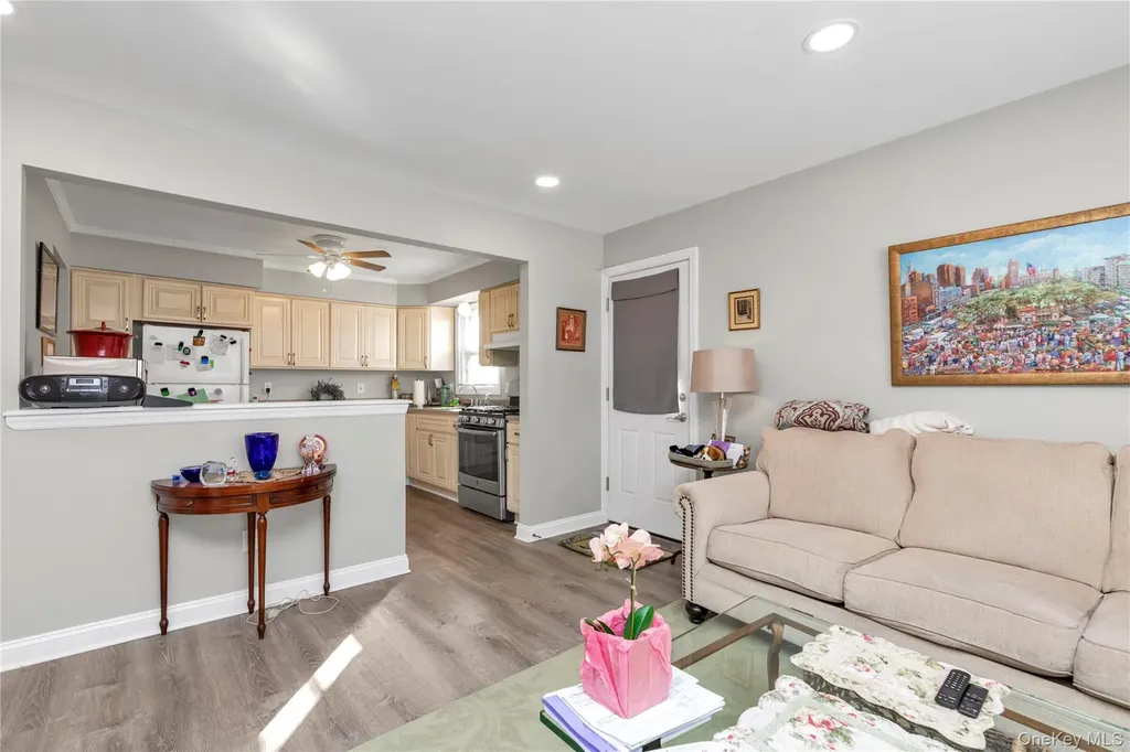 26 Lancaster Road Island Park NY 11558
