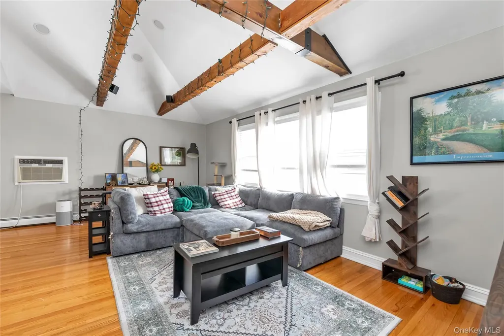 26 Lancaster Road Island Park NY 11558