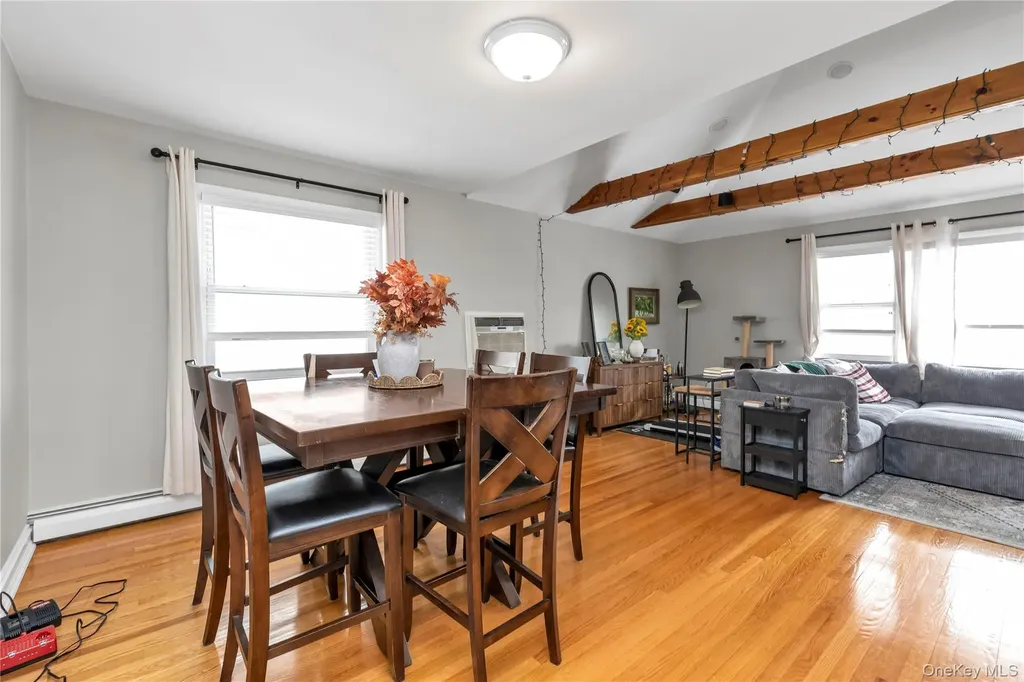 26 Lancaster Road Island Park NY 11558