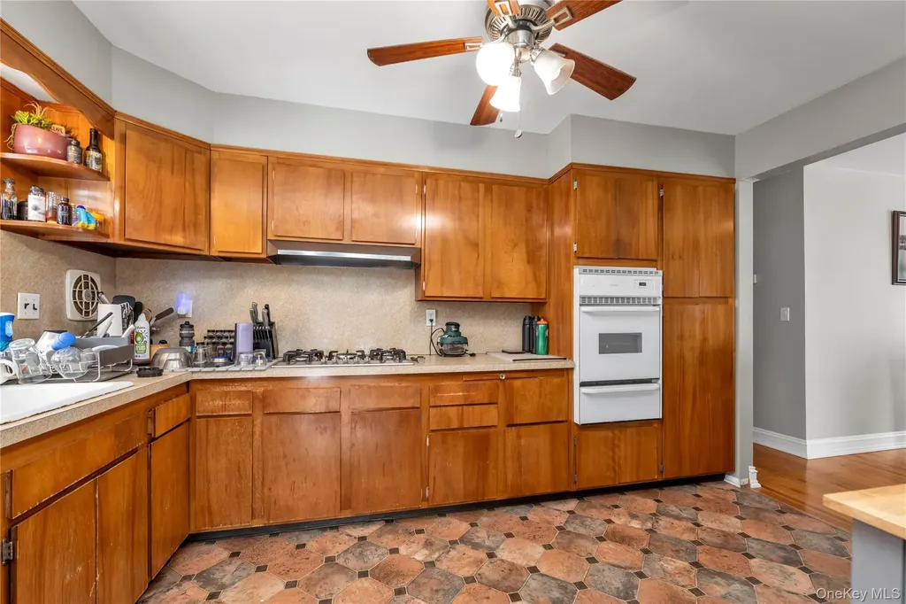 26 Lancaster Road Island Park NY 11558