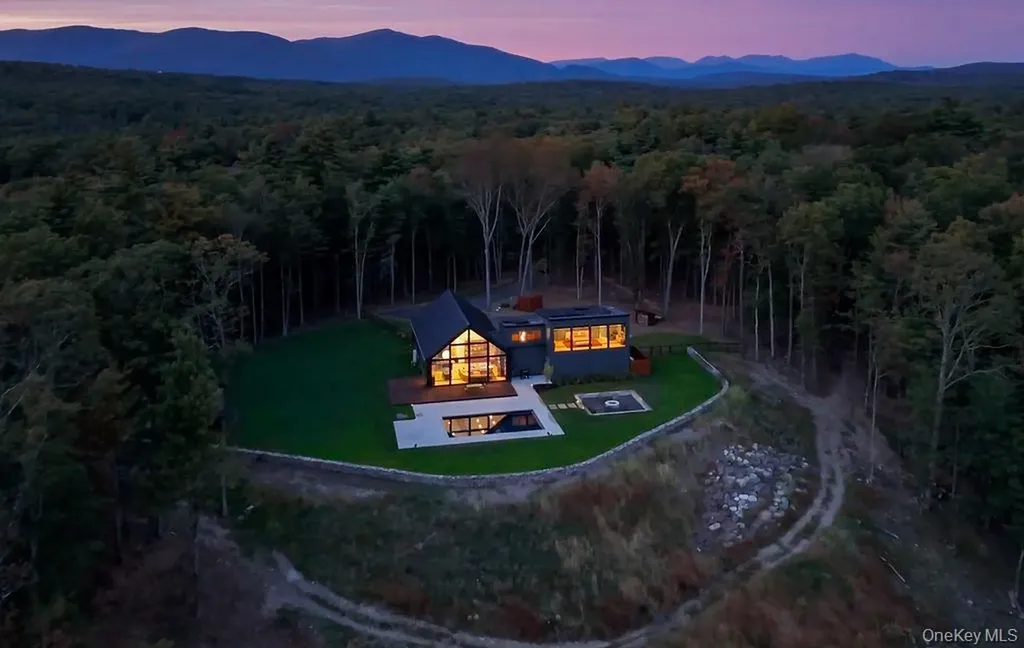 72 Vantine Road Kerhonkson NY 12446