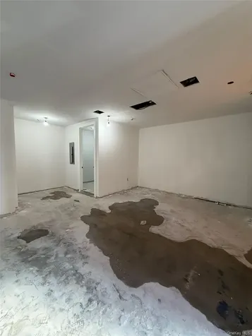 43-20 52nd Street Woodside NY 11377