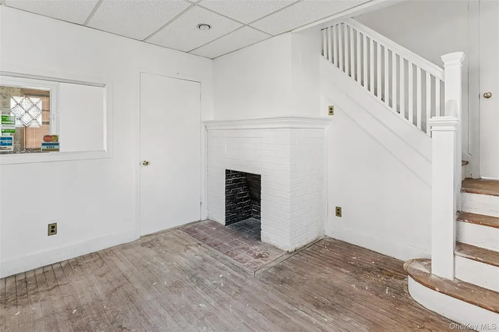 22 Broadway Mews Hewlett NY 11557
