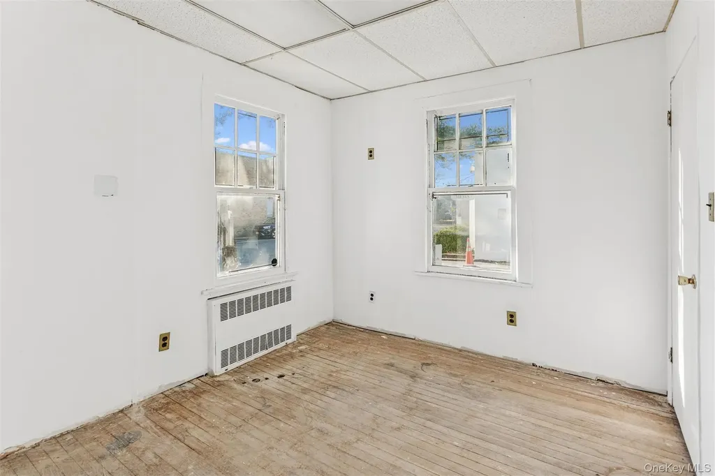 22 Broadway Mews Hewlett NY 11557