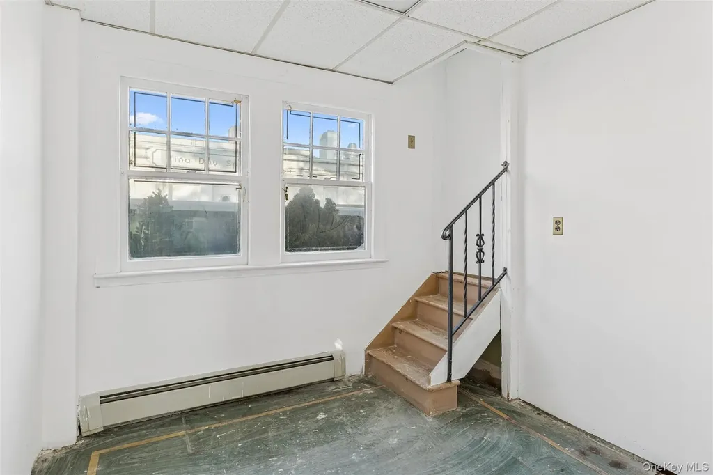 22 Broadway Mews Hewlett NY 11557