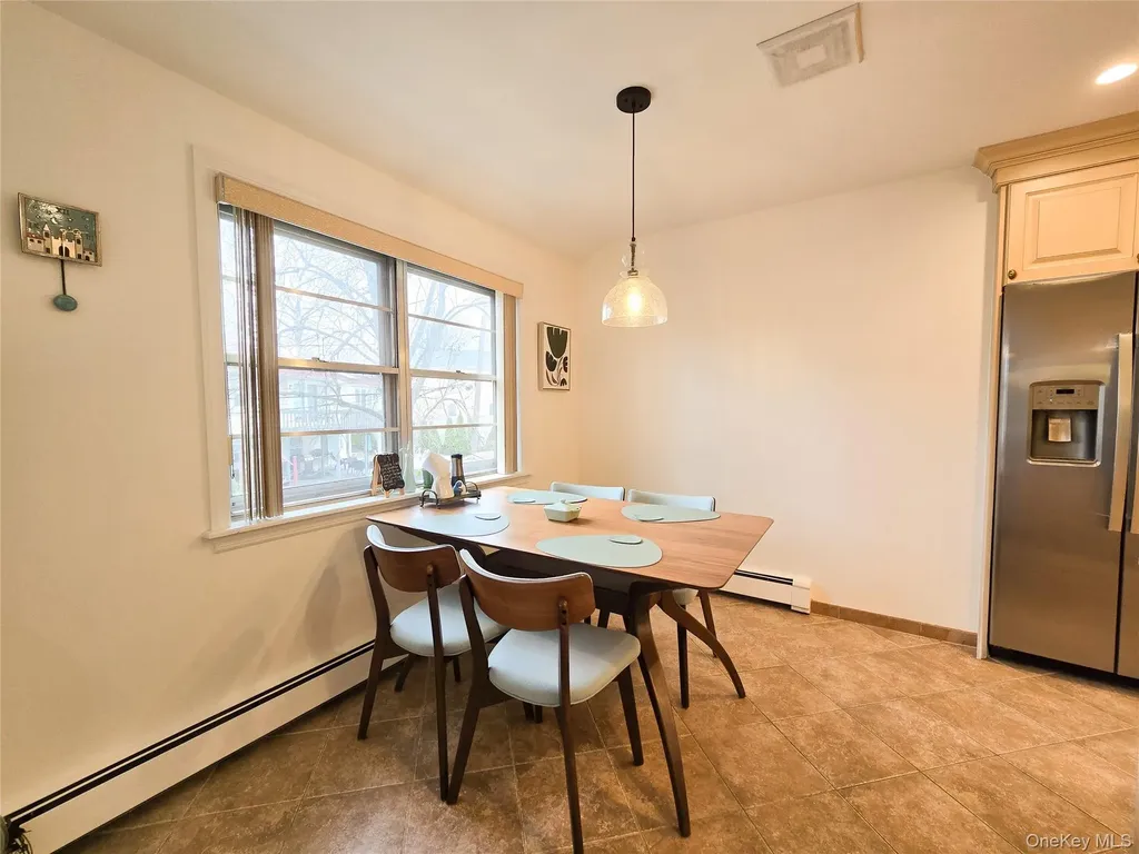 112 Crescent Drive Searingtown NY 11507