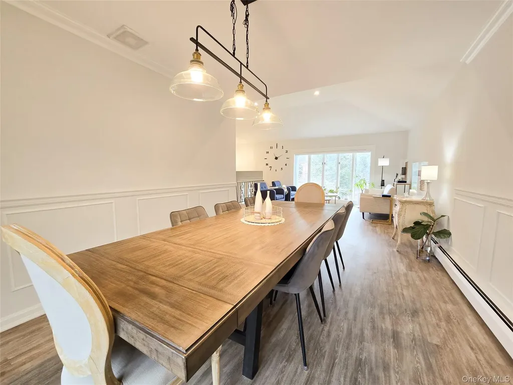 112 Crescent Drive Searingtown NY 11507