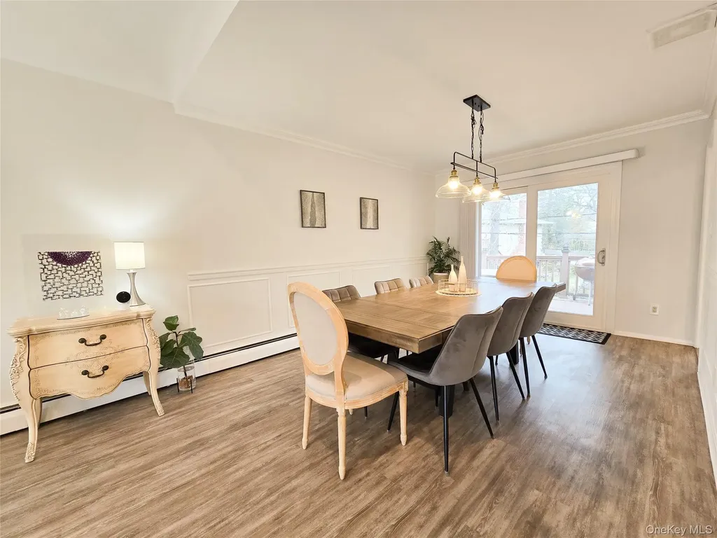 112 Crescent Drive Searingtown NY 11507