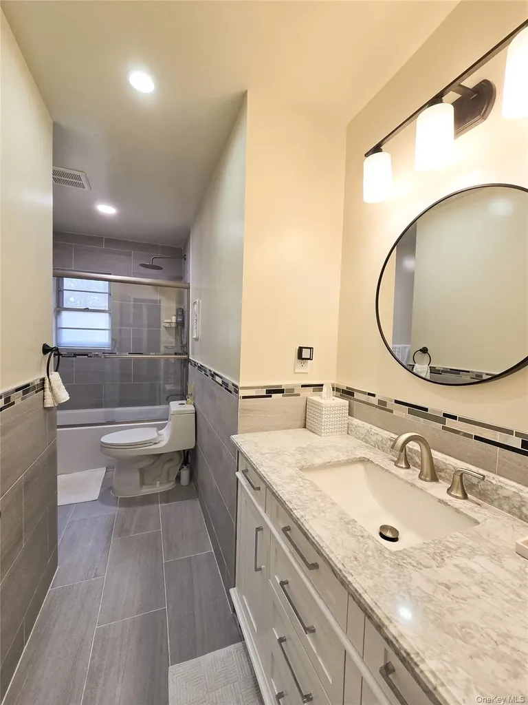 112 Crescent Drive Searingtown NY 11507