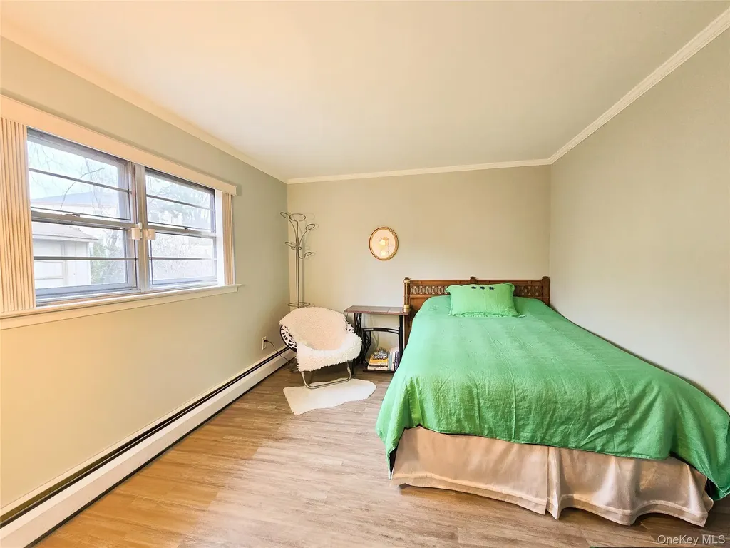 112 Crescent Drive Searingtown NY 11507