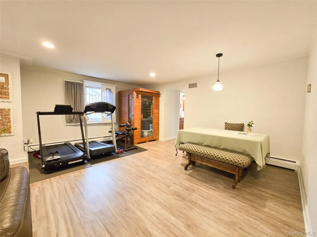 112 Crescent Drive Searingtown NY 11507