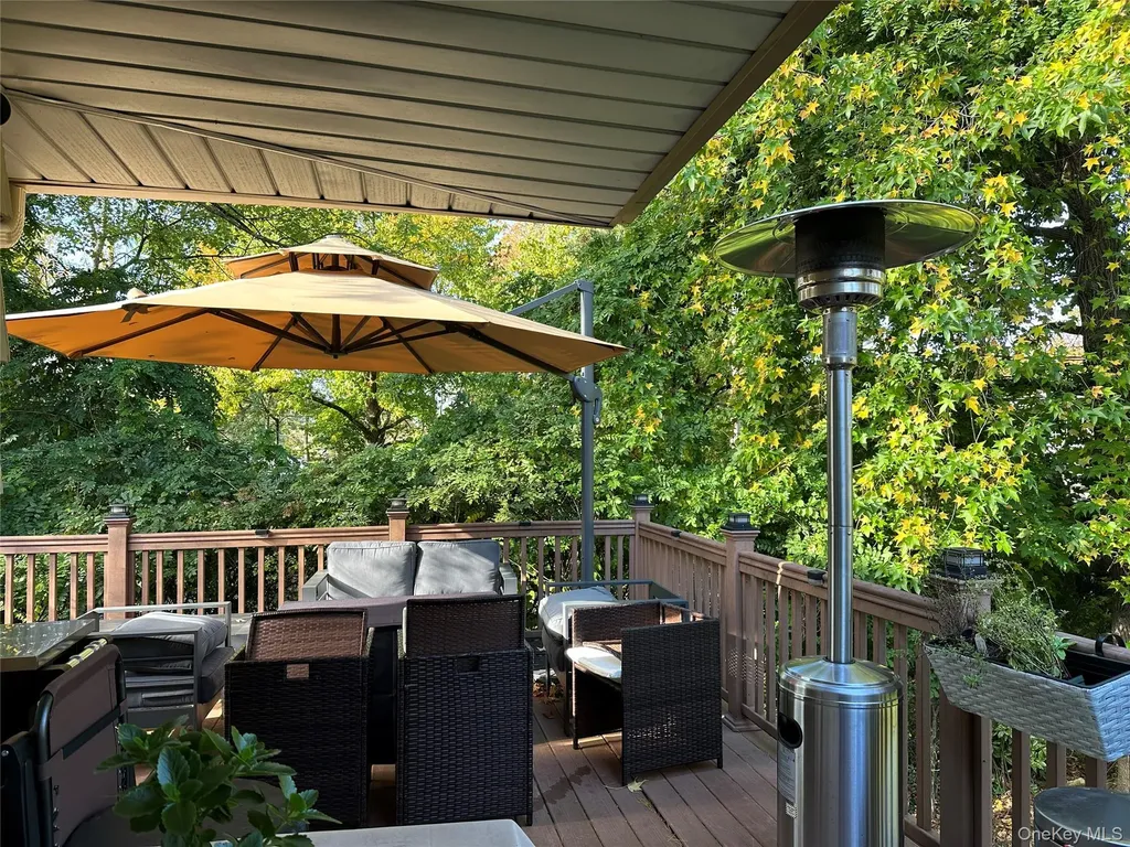 112 Crescent Drive Searingtown NY 11507