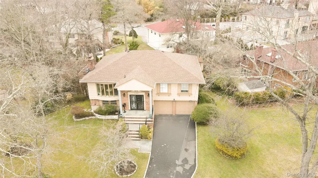 112 Crescent Drive Searingtown NY 11507
