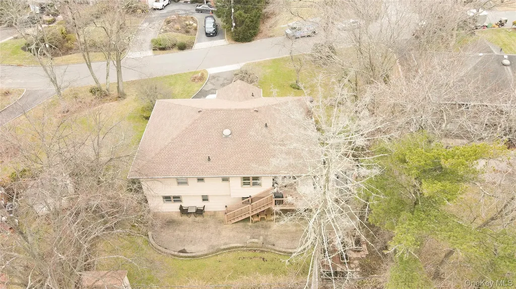 112 Crescent Drive Searingtown NY 11507