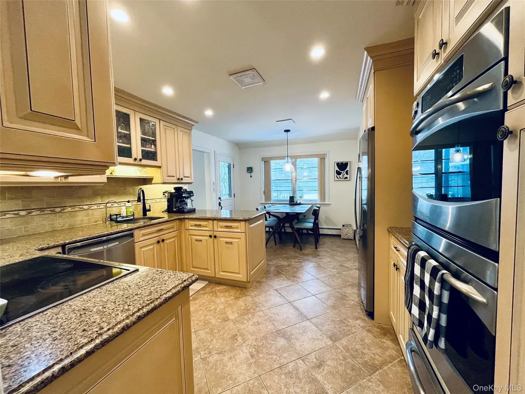 112 Crescent Drive Searingtown NY 11507