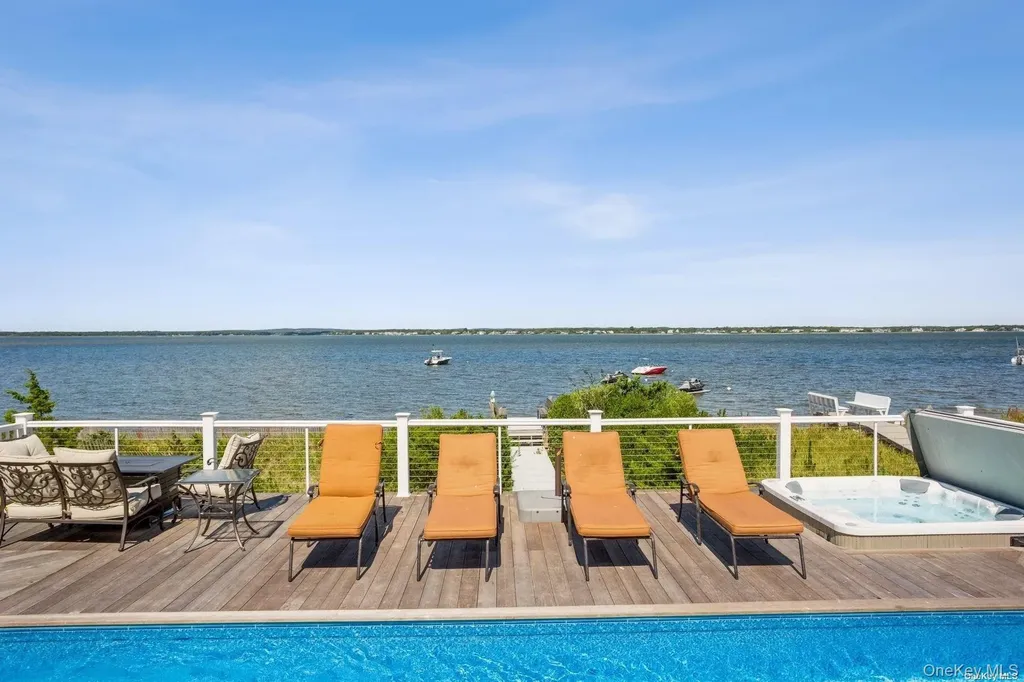 676 Dune Road Westhampton Dunes NY 11978