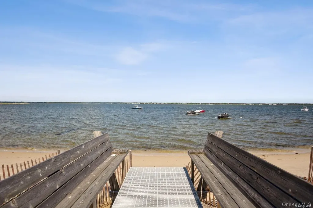 676 Dune Road Westhampton Dunes NY 11978