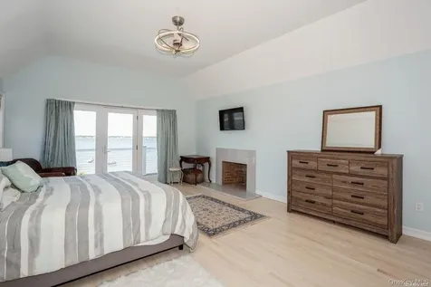 676 Dune Road Westhampton Dunes NY 11978