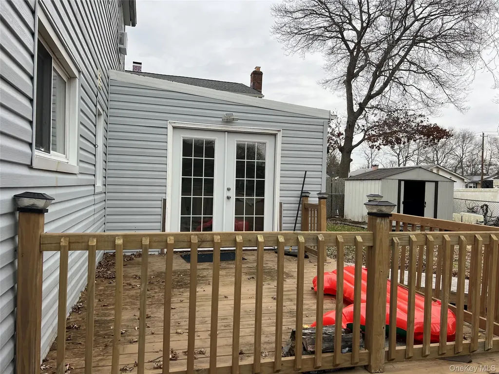 25 Gores Drive Mastic NY 11950