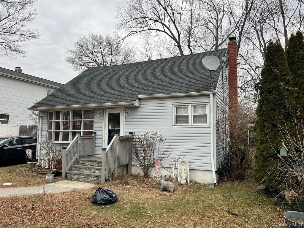 25 Gores Drive Mastic NY 11950