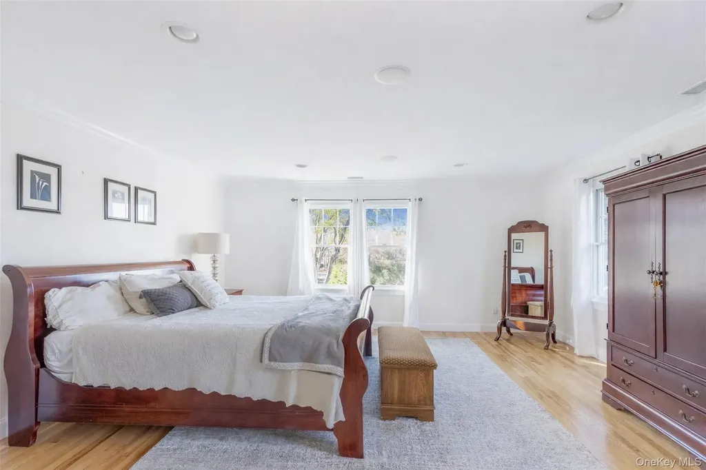 435 Luptons Point Road Mattituck NY 11952