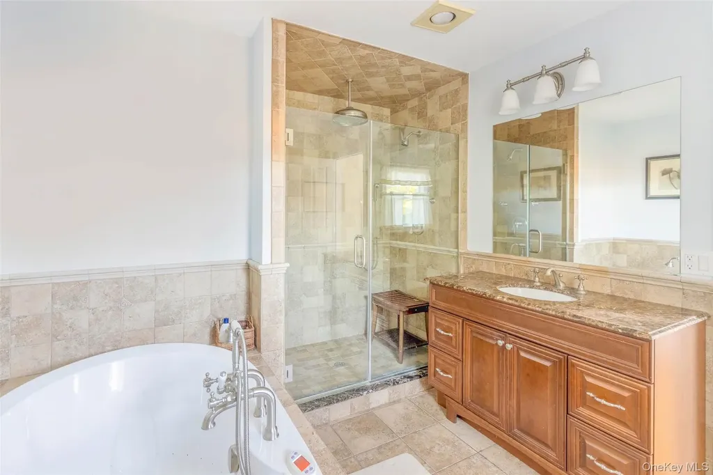 435 Luptons Point Road Mattituck NY 11952