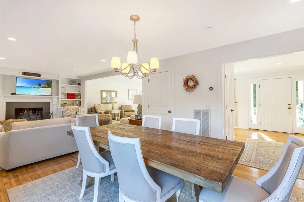 435 Luptons Point Road Mattituck NY 11952