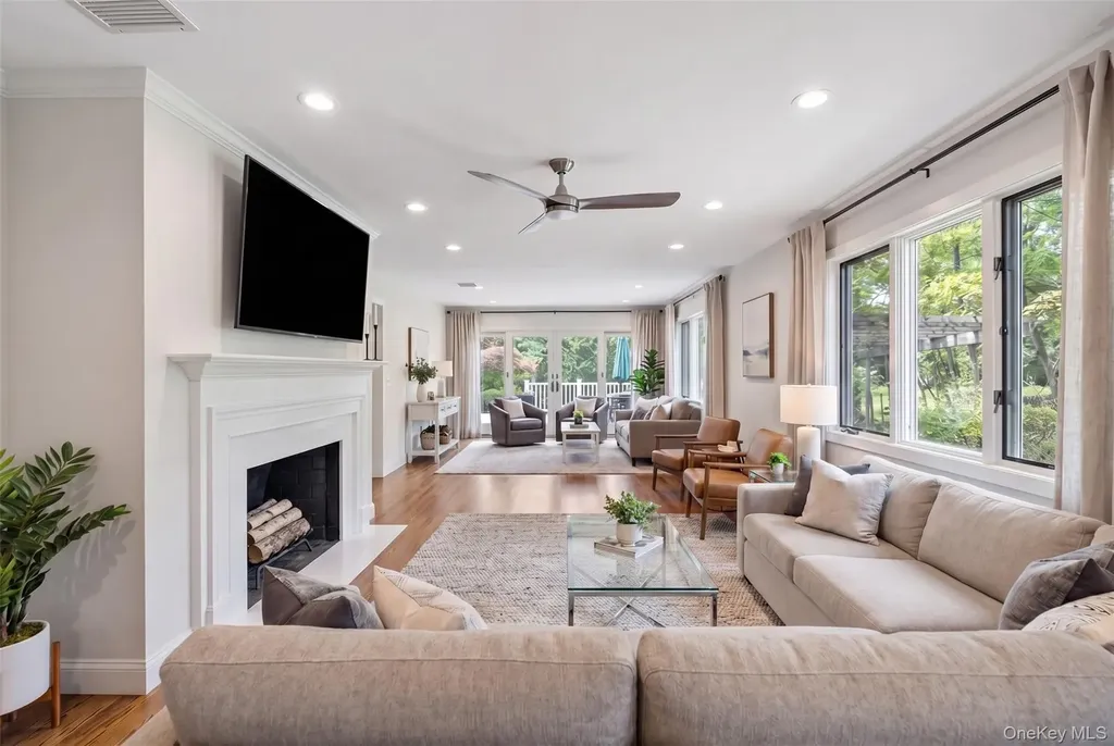 6 Luquer Road Manhasset NY 11030