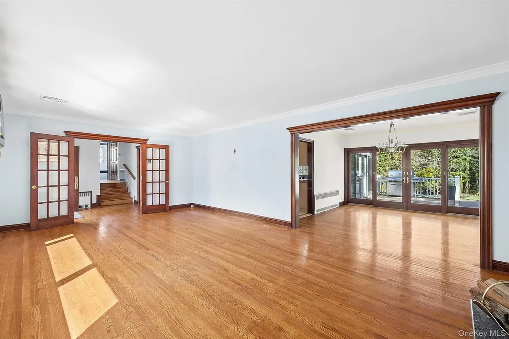 6 Luquer Road Manhasset NY 11030