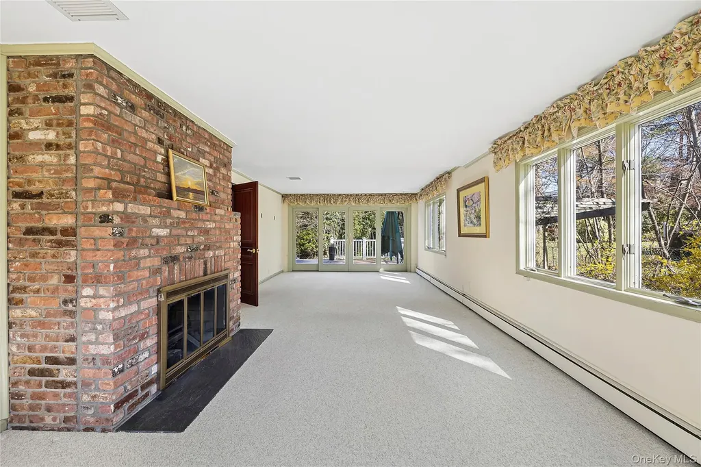 6 Luquer Road Manhasset NY 11030