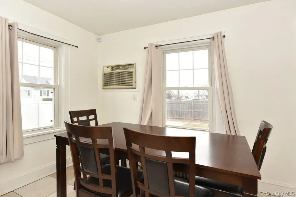 116 15th Avenue West Babylon NY 11704