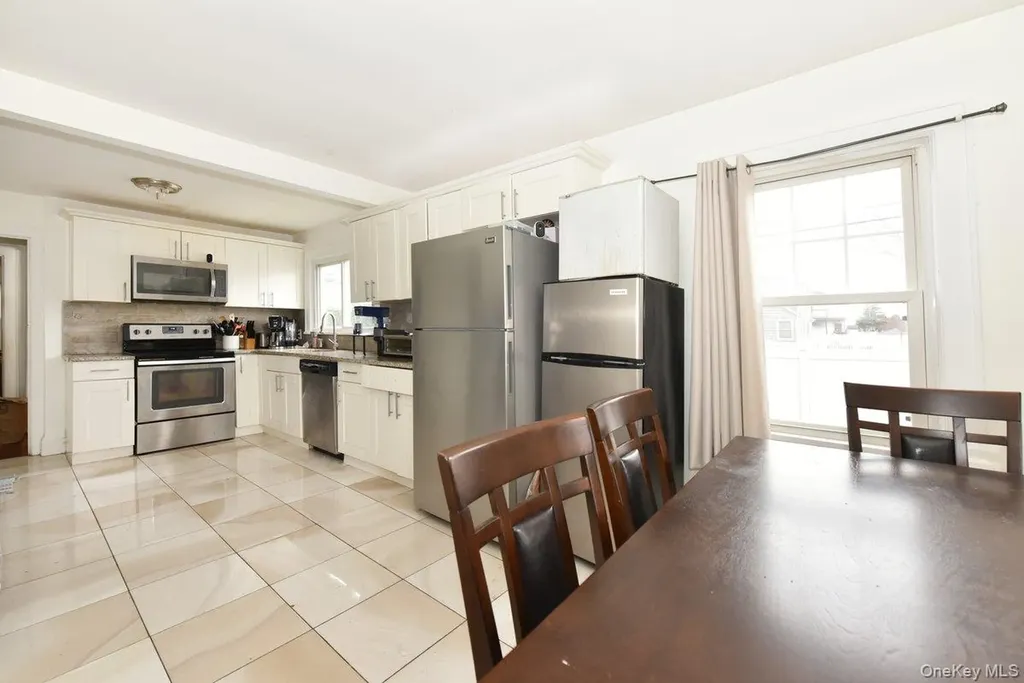 116 15th Avenue West Babylon NY 11704