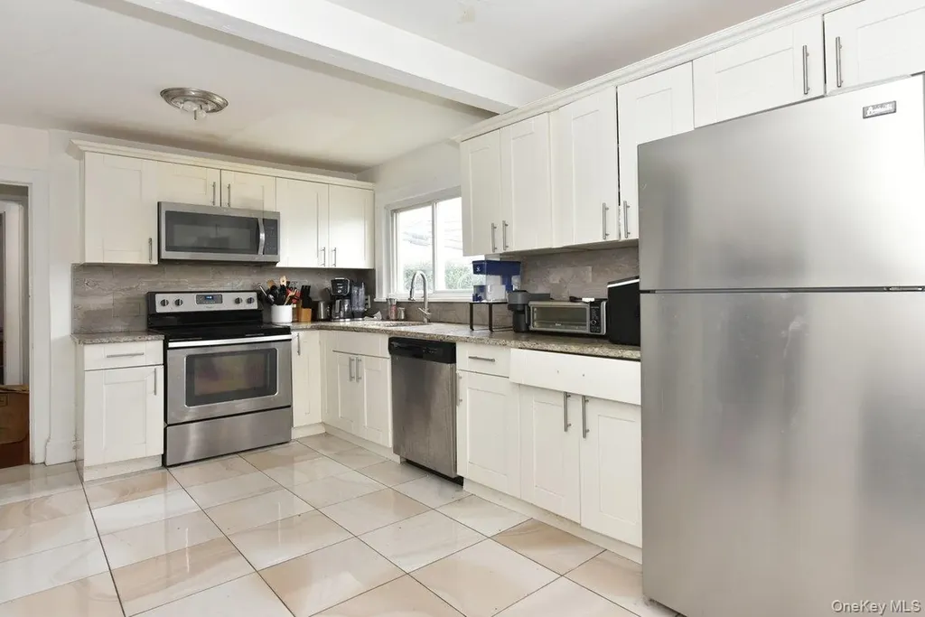 116 15th Avenue West Babylon NY 11704