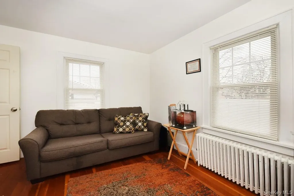 116 15th Avenue West Babylon NY 11704