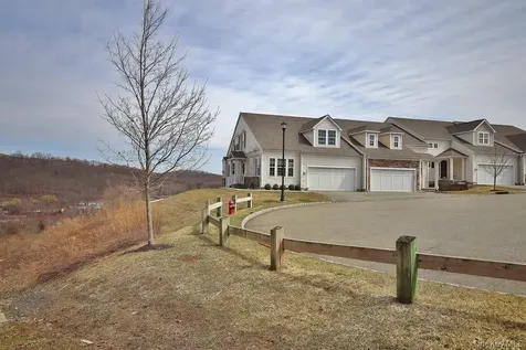 18 Wheeler Court Carmel NY 10512